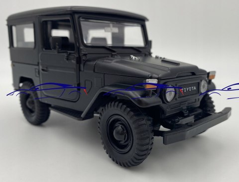 Toyota FJ 40 Hard Top 1:24 black Motormax 79323 Toyota FJ 40 Hard Top 1:24 black Motormax 79323