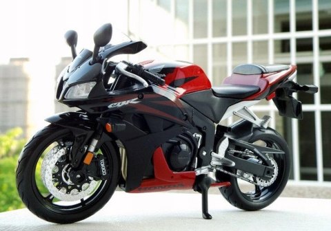 HONDA CBR 600RR motocykl model 1:12 Maisto HONDA CBR 600RR motocykl model 1:12 Maisto