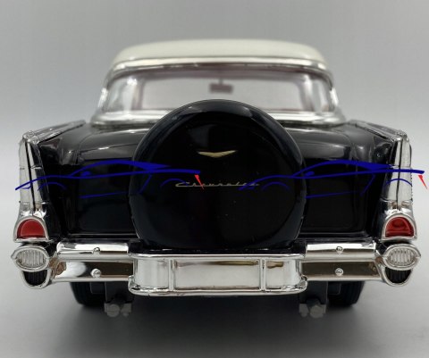 CHEVROLET BEL AIR 1957 1:18 model LDC 92109 CHEVROLET BEL AIR 1957 1:18 model LDC 92109