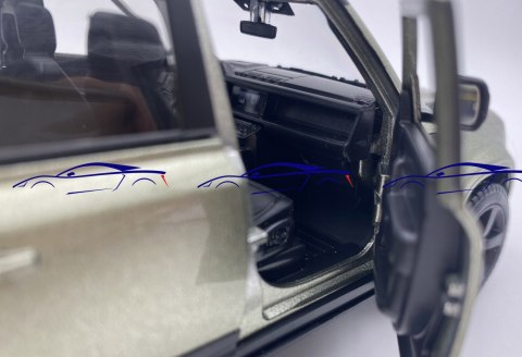 Land Rover Defender 2022 1:24 green Bburago 21101 Land Rover Defender 2022 1:24 green Bburago 21101