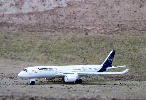 AIRBUS A350-900 LUFTHANSA samolot Majorette METAL AIRBUS A350-900 LUFTHANSA samolot Majorette METAL