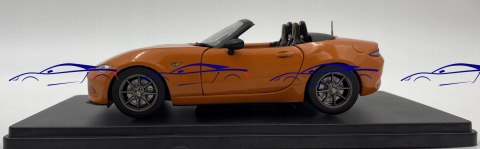 Mazda MX-5 orange 2019 WhiteBox 124178 1:24 Mazda MX-5 orange 2019 WhiteBox 124178 1:24