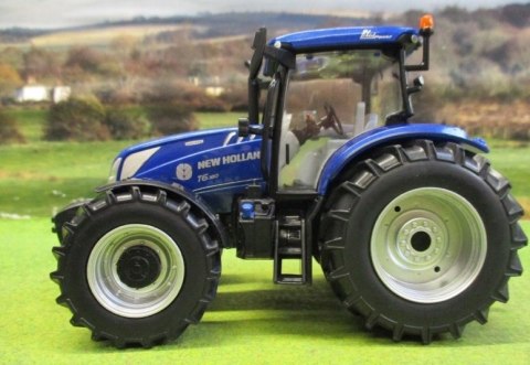 NEW HOLLAND T6.180 Blue Power 1:32 Britains 43319 NEW HOLLAND T6.180 Blue Power 1:32 Britains 43319
