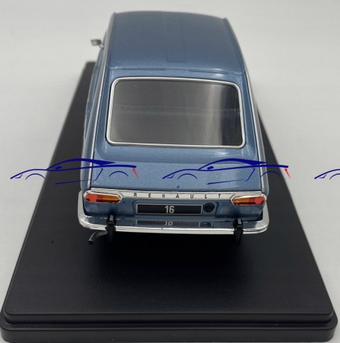Renault 16 1965 light blue WhiteBox 124175 1:24 Renault 16 1965 light blue WhiteBox 124175 1:24