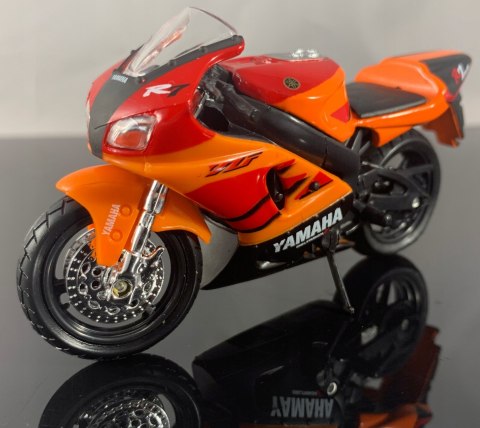 YAMAHA YZF R7 podstawka model 1:18 Maisto YAMAHA YZF R7 podstawka model 1:18 Maisto