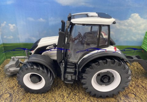 Ciągnik VALTRA N174 przyczepa wywrotka BBURAGO Ciągnik VALTRA N174 przyczepa wywrotka BBURAGO