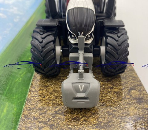 Ciągnik VALTRA N174 przyczepa wywrotka BBURAGO Ciągnik VALTRA N174 przyczepa wywrotka BBURAGO