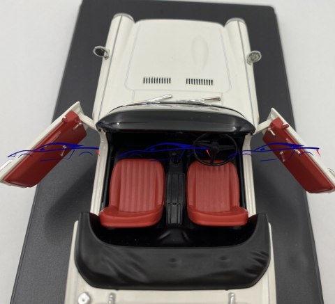 Honda S800 model 1:24 WhiteBox 124184 Honda S800 model 1:24 WhiteBox 124184