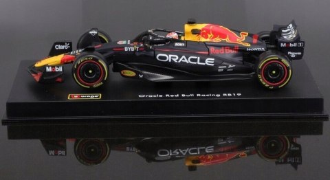 RB19 F1 RedBull 2023 Verstappen KASK BBurago 1:43 RB19 F1 RedBull 2023 Verstappen KASK BBurago 1:43