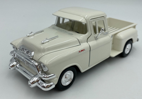 1955 GMC Blue Chip Pick-up cream 1:24 Motormax 79383 1955 GMC Blue Chip Pick-up cream 1:24 Motormax 79383