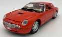 Ford THUNDERBIRD rok 2002 1:24 Motormax 79853 red JAMES BOND