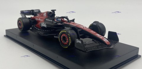 ALFA ROMEO C43 F1 2023 KASK V. Bottas BBurago 1:43 ALFA ROMEO C43 F1 2023 KASK V. Bottas BBurago 1:43