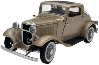 Ford 3-Window Coupe 1932 1:18 model LDC 92248 gold