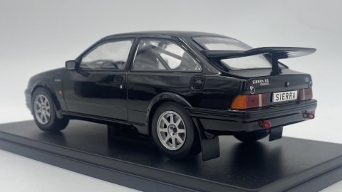 Ford Sierra RS Cosworth 1987 124212 WhiteBox model 1:24 czarny Ford Sierra RS Cosworth 1987 124212 WhiteBox model 1:24 czarny