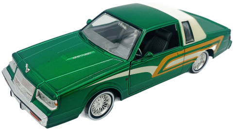 Buick Regal 3,8 SFI Turbo model 1:24 Motormax 79023 Buick Regal 3,8 SFI Turbo model 1:24 Motormax 79023