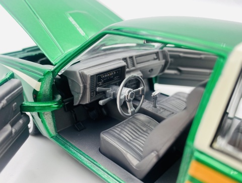 Buick Regal 3,8 SFI Turbo model 1:24 Motormax 79023 Buick Regal 3,8 SFI Turbo model 1:24 Motormax 79023