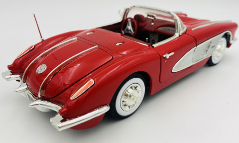 Chevrolet CORVETTE 1958 1:18 model Motormax 73109 czerwony Chevrolet CORVETTE 1958 1:18 model Motormax 73109 czerwony