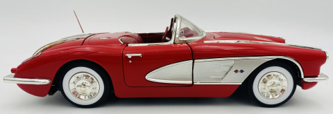 Chevrolet CORVETTE 1958 1:18 model Motormax 73109 czerwony Chevrolet CORVETTE 1958 1:18 model Motormax 73109 czerwony