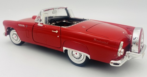 Ford Thunderbird convertible 1956 1:18 model Motormax 73173 czerwony Ford Thunderbird convertible 1956 1:18 model Motormax 73173 czerwony