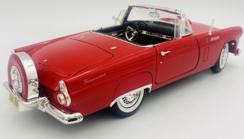 Ford Thunderbird convertible 1956 1:18 model Motormax 73173 czerwony Ford Thunderbird convertible 1956 1:18 model Motormax 73173 czerwony