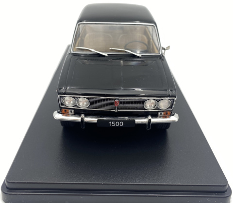 Lada Łada 1500 1977 model METAL 124237 WhiteBox 1:24 czarny Lada Łada 1500 1977 model METAL 124237 WhiteBox 1:24 czarny