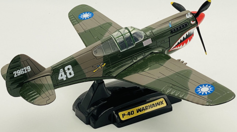 Samolot Curtiss P-40 Warhawk duży model podstawka METAL Motormax Samolot Curtiss P-40 Warhawk duży model podstawka METAL Motormax