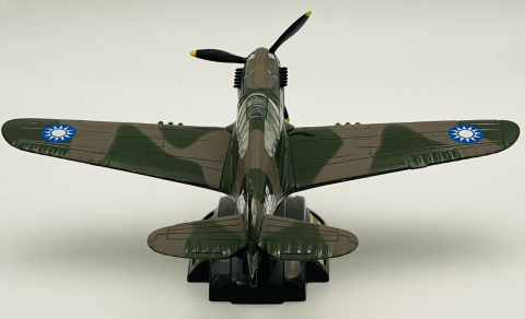 Samolot Curtiss P-40 Warhawk duży model podstawka METAL Motormax Samolot Curtiss P-40 Warhawk duży model podstawka METAL Motormax