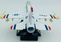 Samolot F-16 Fighting Falcon duży model podstawka METAL Motormax biały z uzbrojeniem