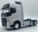VOLVO FH 500 3 osiowy ciągnik siodłowy model WELLY metal 1:32 srebrny