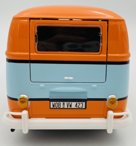 VW Type 2 T1 Delivery Van GULF model 1:24 Motormax 79649 VW Type 2 T1 Delivery Van GULF model 1:24 Motormax 79649