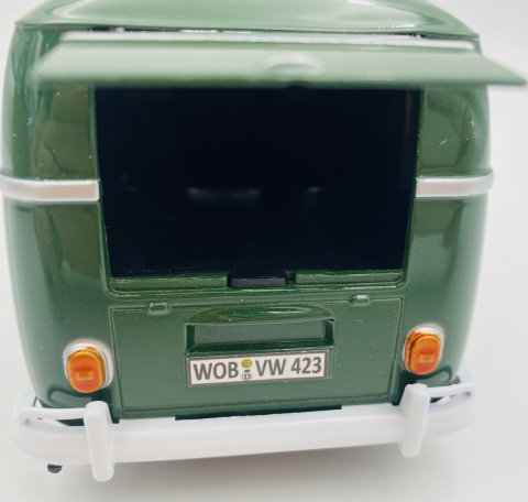 VW Type 2 T1 Polizei Policja niemiecka model 1:24 Motormax 79574 VW Type 2 T1 Polizei Policja niemiecka model 1:24 Motormax 79574