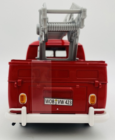 VW Type 2 T1 straż pożarna z drabiną model 1:24 Motormax 79584 VW Type 2 T1 straż pożarna z drabiną model 1:24 Motormax 79584