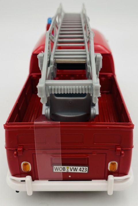 VW Type 2 T1 straż pożarna z drabiną model 1:24 Motormax 79584 VW Type 2 T1 straż pożarna z drabiną model 1:24 Motormax 79584