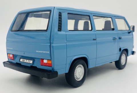 VW Type 2 (T3) Transporter 1:24 Motormax 79376 niebieski VW Type 2 (T3) Transporter 1:24 Motormax 79376 niebieski