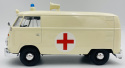 Volkswagen Type 2 T1 Ambulance karetka pogotowia model 1:24 Motormax 79565