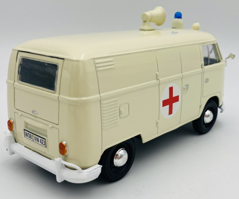 Volkswagen Type 2 T1 Ambulance karetka pogotowia model 1:24 Motormax 79565 Volkswagen Type 2 T1 Ambulance karetka pogotowia model 1:24 Motormax 79565