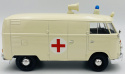 Volkswagen Type 2 T1 Ambulance karetka pogotowia model 1:24 Motormax 79565