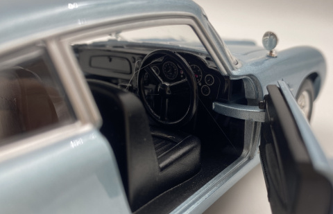Aston Martin DB5 #5 1:24 Motormax GT Racing 73789 Aston Martin DB5 #5 1:24 Motormax GT Racing 73789
