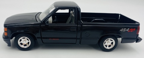 Chevrolet 454 SS Pickup 1:24 Motormax 73203 czarny Chevrolet 454 SS Pickup 1:24 Motormax 73203 czarny