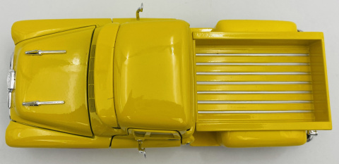 Chevy 3100 Stepside Pickup 1957 model 1:24 Motormax 79381 zółty Chevy 3100 Stepside Pickup 1957 model 1:24 Motormax 79381 zółty