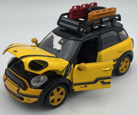 MINI Cooper S Countryman z bagażkiem dachowym model 1:24 Motormax 79752 MINI Cooper S Countryman z bagażkiem dachowym model 1:24 Motormax 79752