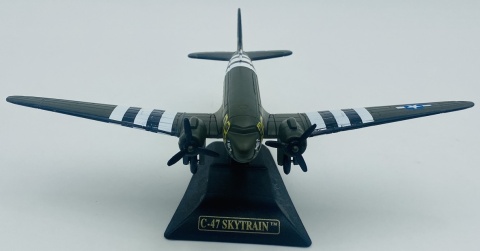 Samolot Boeing C-47 Skytrain Dakota model podstawka METAL Motormax Samolot Boeing C-47 Skytrain Dakota model podstawka METAL Motormax