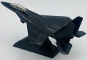 Samolot Boeing F-15 Strike Eagle model podstawka METAL Motormax czarny
