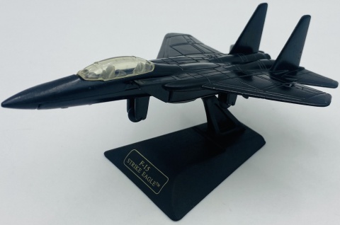 Samolot Boeing F-15 Strike Eagle model podstawka METAL Motormax czarny Samolot Boeing F-15 Strike Eagle model podstawka METAL Motormax czarny