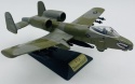 Samolot Fairchild Republic A-10 Thunderbolt model podstawka METAL Motormax