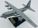 Samolot Lockheed C-130 Hercules model podstawka METAL Motormax szary