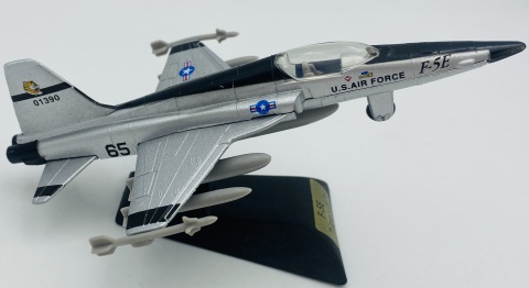 Samolot Northrop F-5E Tiger II model podstawka METAL Motormax Samolot Northrop F-5E Tiger II model podstawka METAL Motormax