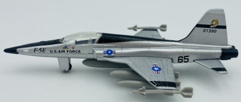 Samolot Northrop F-5E Tiger II model podstawka METAL Motormax Samolot Northrop F-5E Tiger II model podstawka METAL Motormax