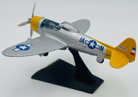 Samolot Republic P-47 Thunderbolt "Jug" model podstawka METAL Motormax Samolot Republic P-47 Thunderbolt "Jug" model podstawka METAL Motormax