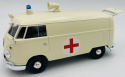 Volkswagen Type 2 T1 Ambulance karetka pogotowia model 1:24 Motormax 79565